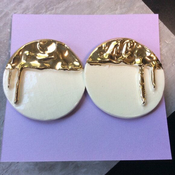 Turn up the Glam with '80s Earring Bling! 💥✨ #RetroJewelry #VintageFinds - Picture 2 of 2